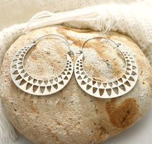 Load image into Gallery viewer, Retro geometric shaped earrings
